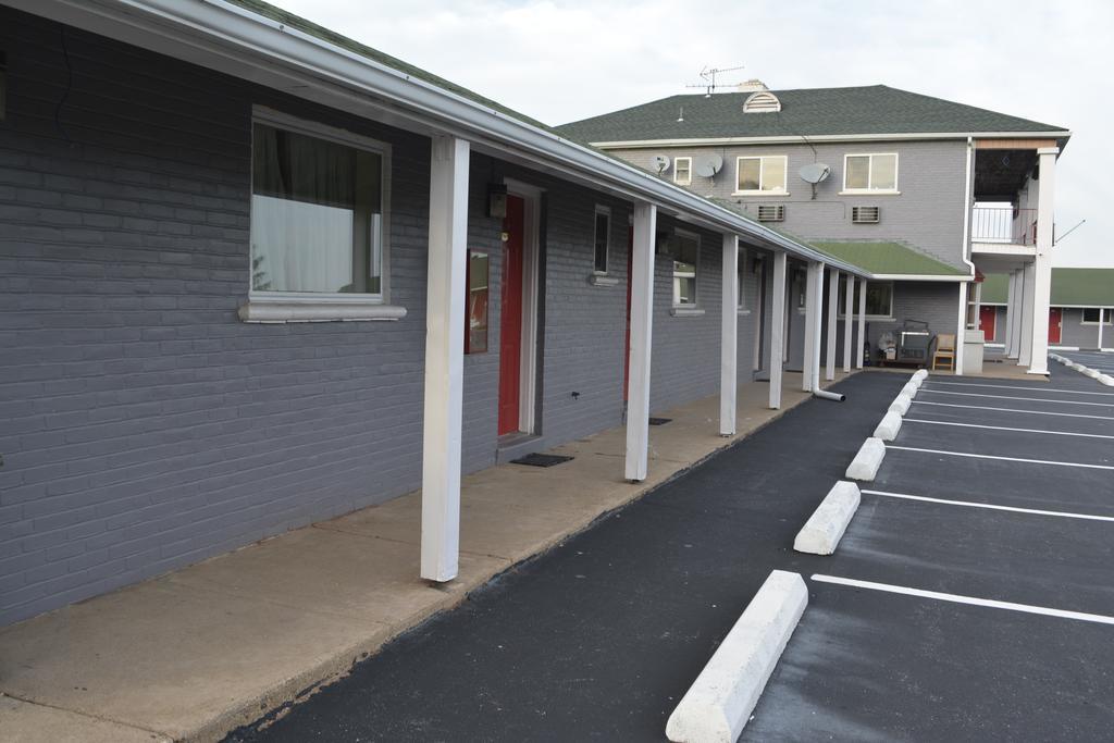 Red Carpet Inn & Suites New Cumberland Exterior foto