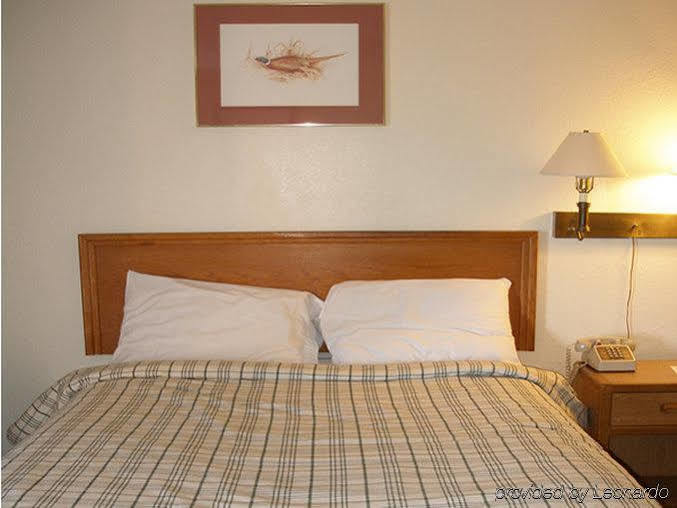 Red Carpet Inn & Suites New Cumberland Exterior foto